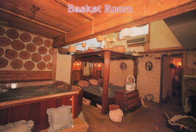 Brookside Inn - Hotel Frankfort - Vintage Postcard (newer photo)